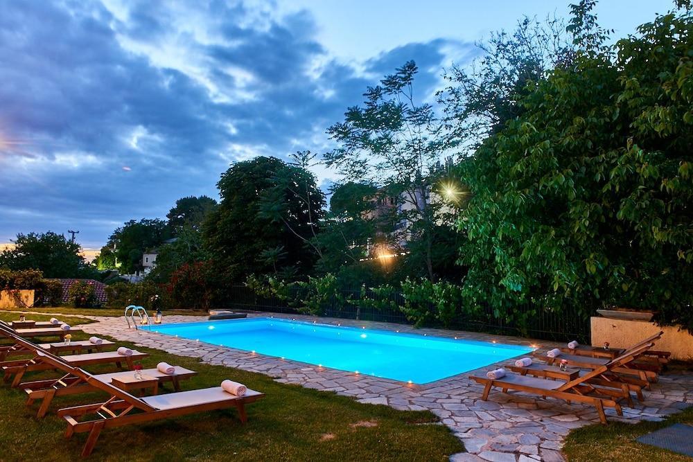 Triantafillies Guesthouse Portaria  Bagian luar foto