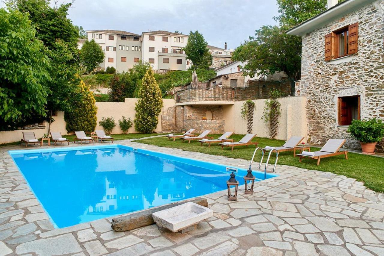 Triantafillies Guesthouse Portaria  Bagian luar foto