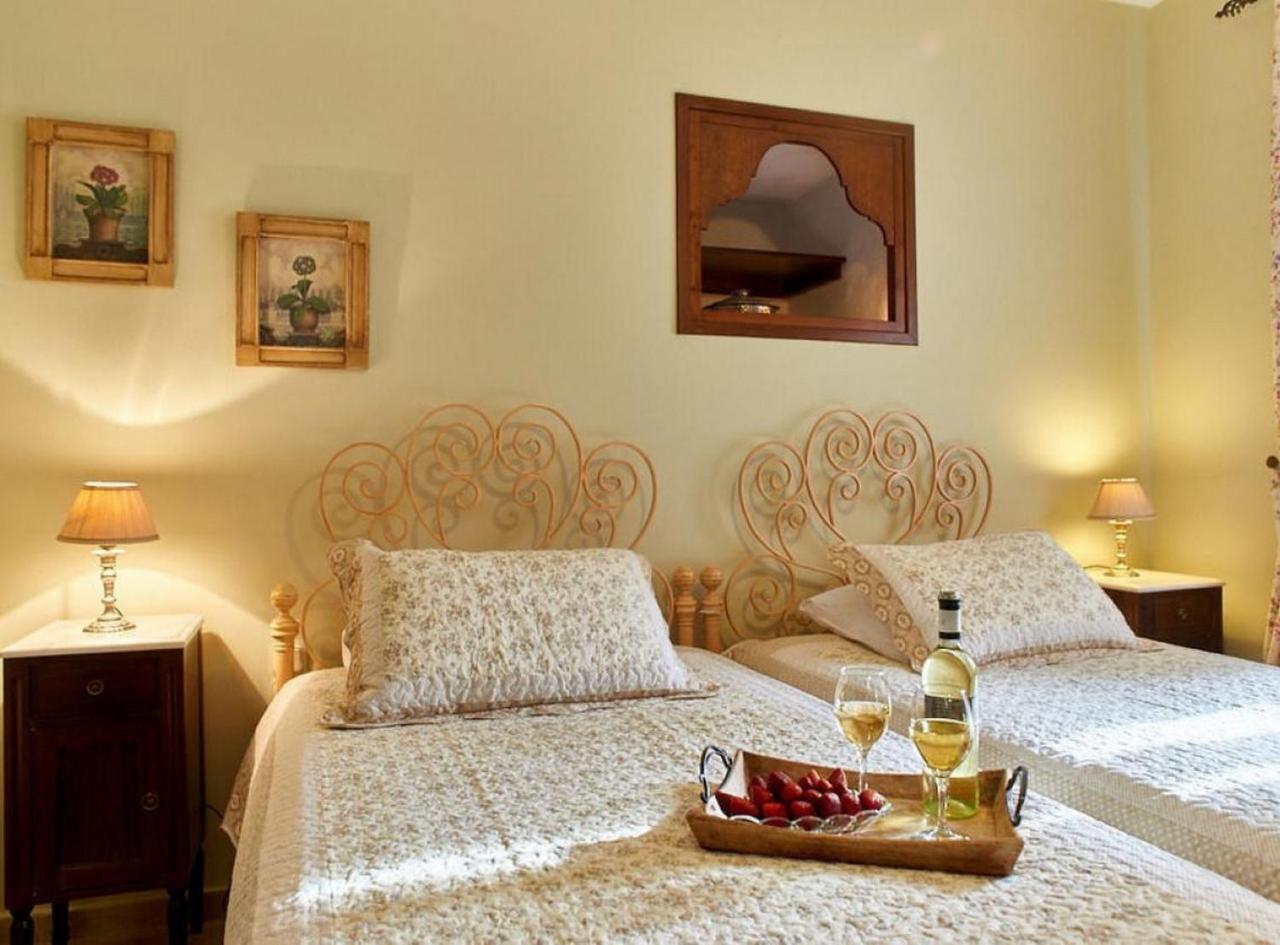 Triantafillies Guesthouse Portaria  Bagian luar foto
