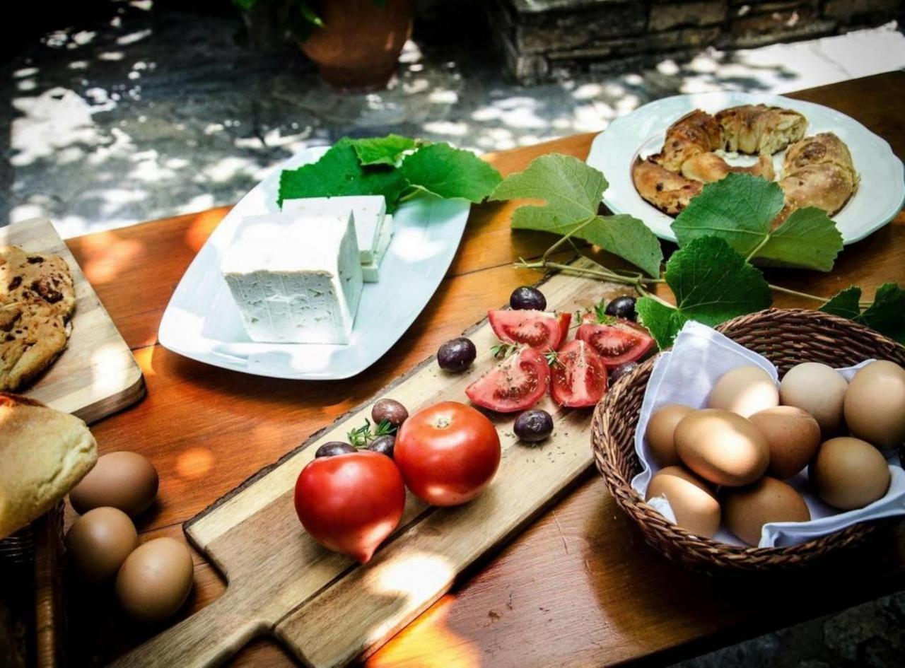 Triantafillies Guesthouse Portaria  Bagian luar foto